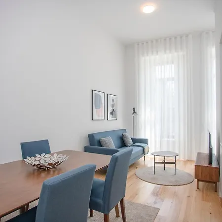 Liiiving In - View Apartmán Porto