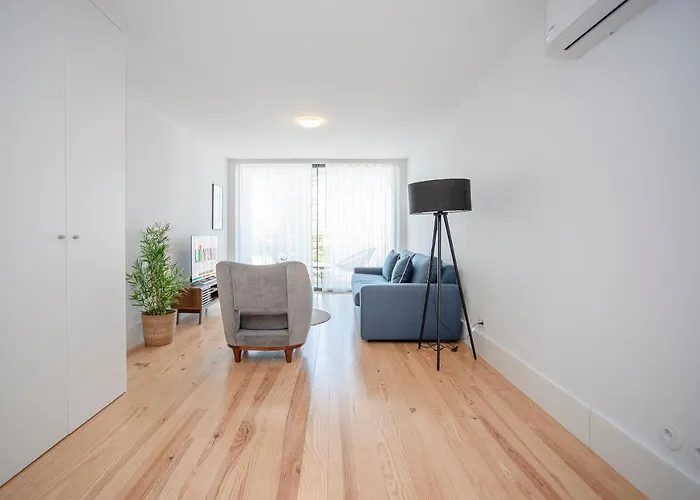 Liiiving In - View * Πόρτο