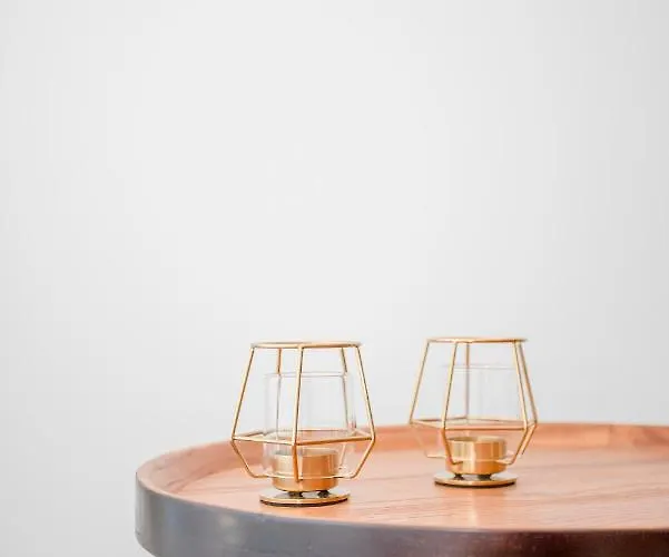 Liiiving In - View *