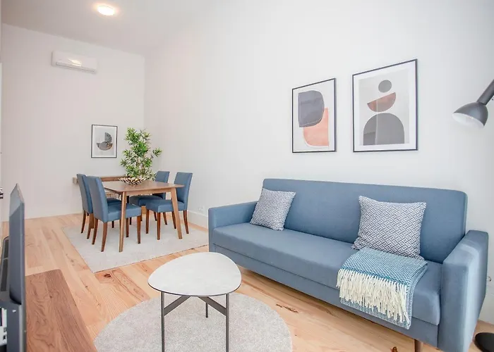 Liiiving In - View Oporto