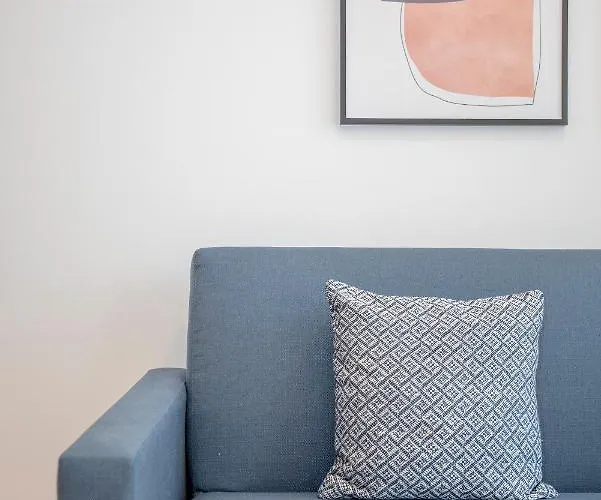 Liiiving In - View * Oporto