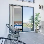 Liiiving In - View Lejlighed Porto