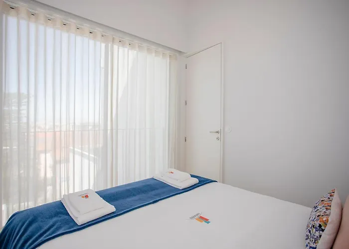 Liiiving In - View Apartman Porto